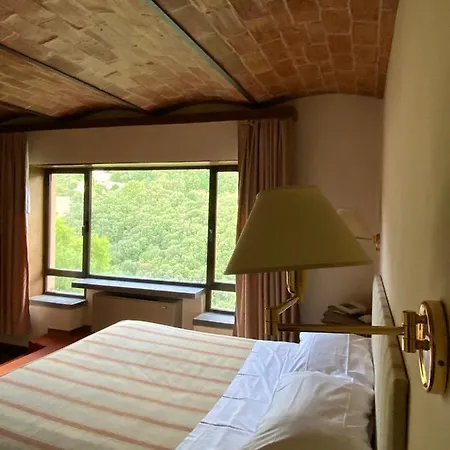 Gattapone Сполето