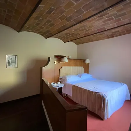 Gattapone Hotell 4*