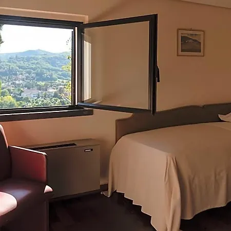 Gattapone Hotell 4*