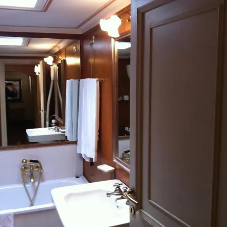 Gattapone Hotell 4*